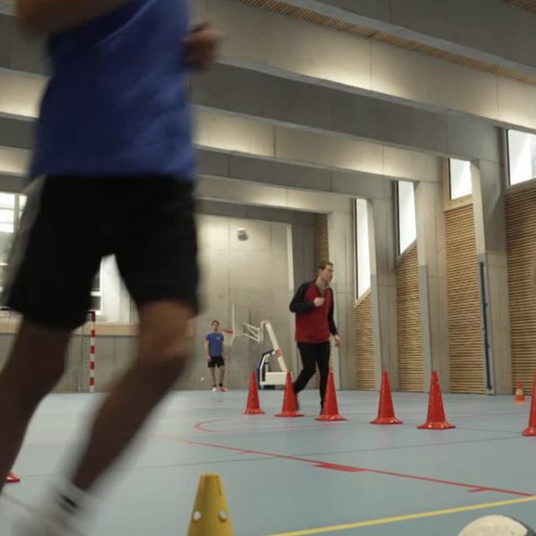 BRUZZ: MaBo niet langer een werf: sportzaal, speelplaats en schoolgebouw ingehuldigd